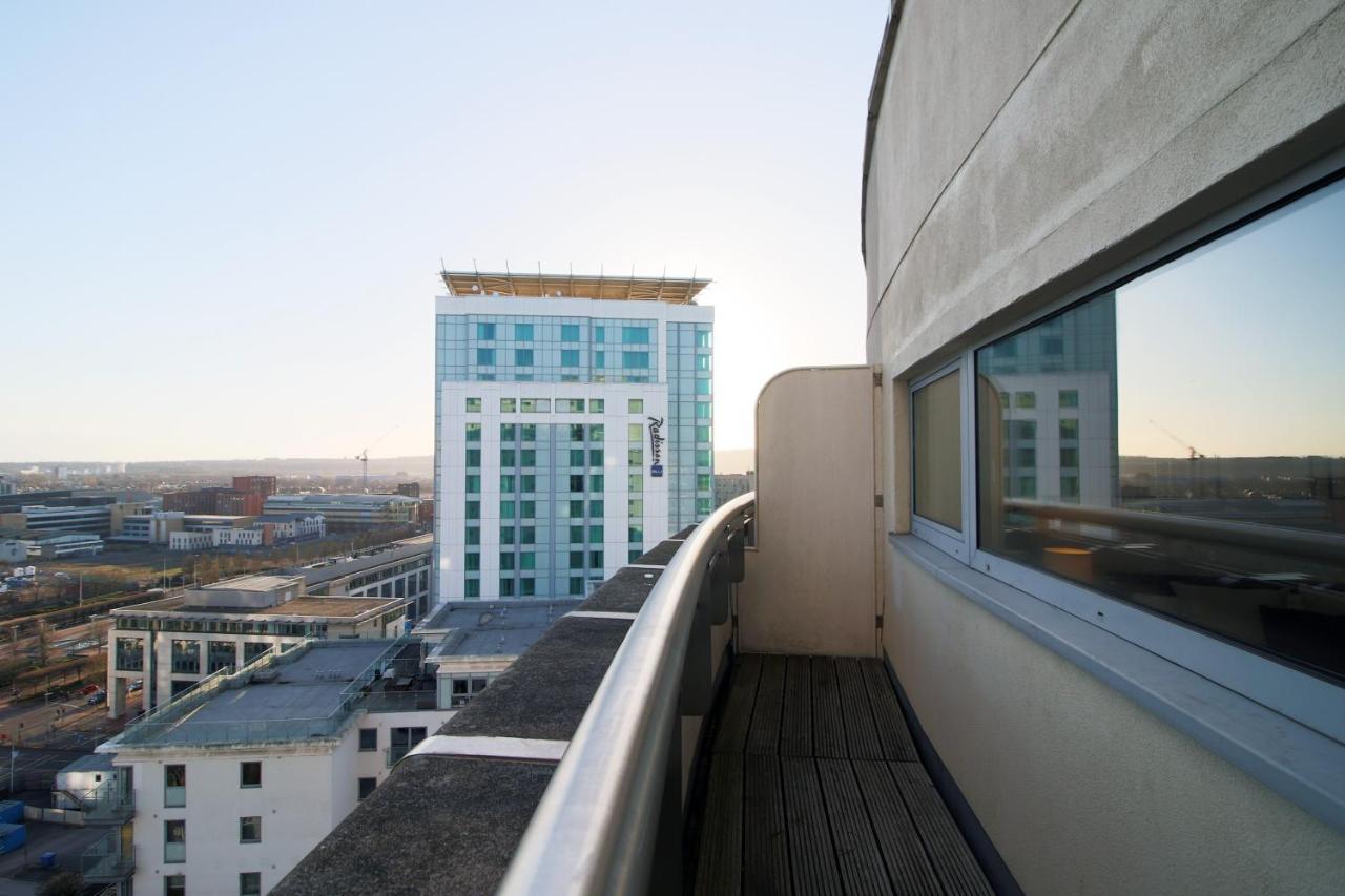 The Skyline - Luxury City Centre Flat With Designated Parking คาร์ดิฟฟ์ ภายนอก รูปภาพ
