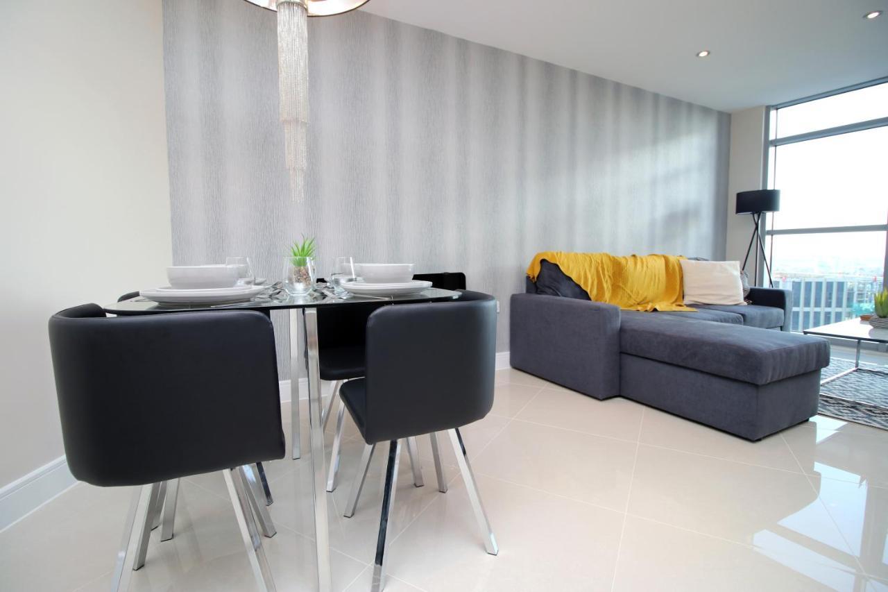 The Skyline - Luxury City Centre Flat With Designated Parking คาร์ดิฟฟ์ ภายนอก รูปภาพ