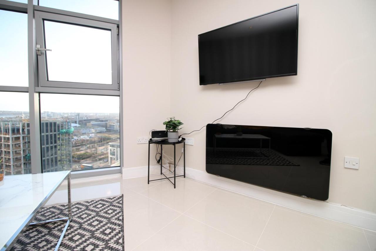 The Skyline - Luxury City Centre Flat With Designated Parking คาร์ดิฟฟ์ ภายนอก รูปภาพ