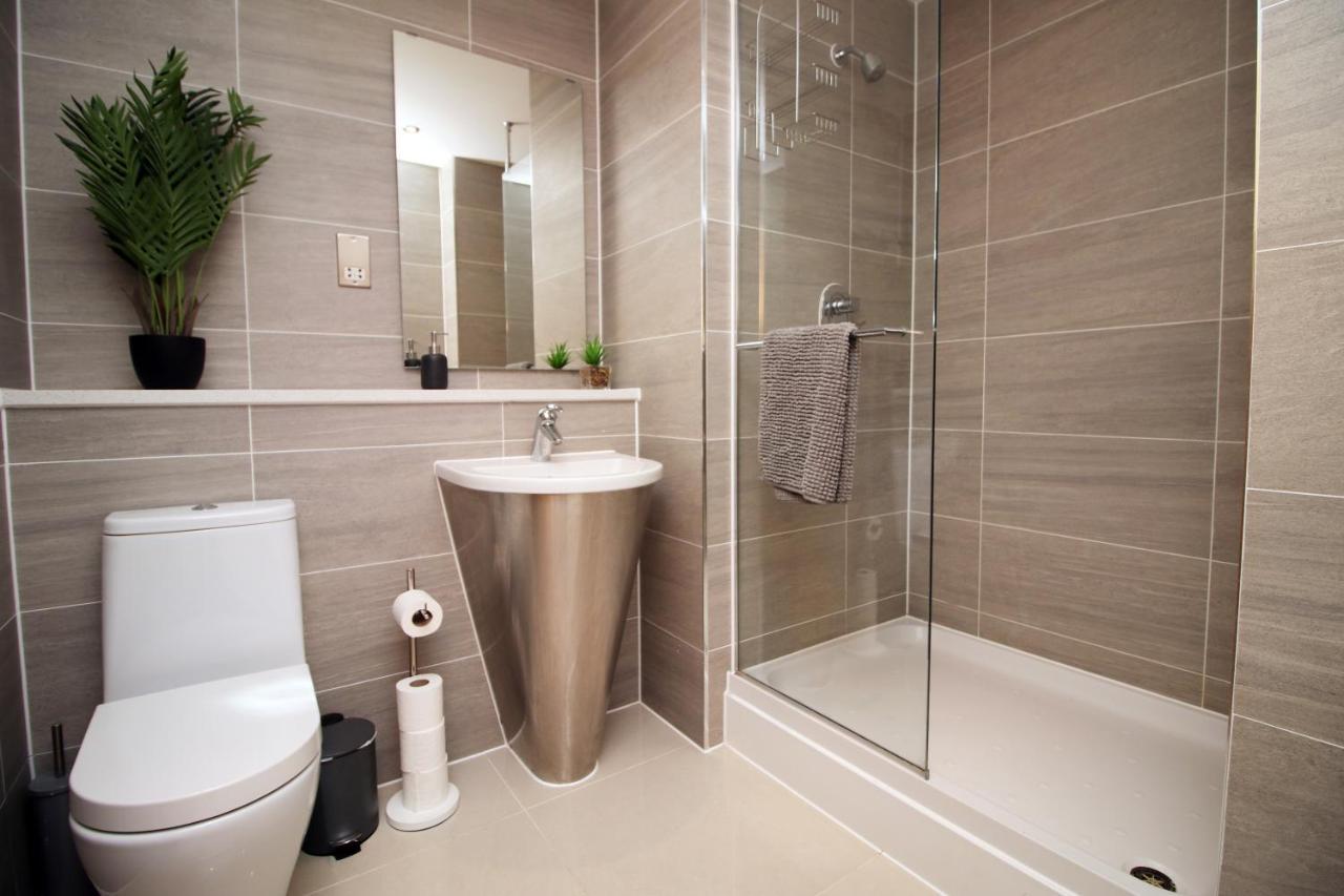 The Skyline - Luxury City Centre Flat With Designated Parking คาร์ดิฟฟ์ ภายนอก รูปภาพ