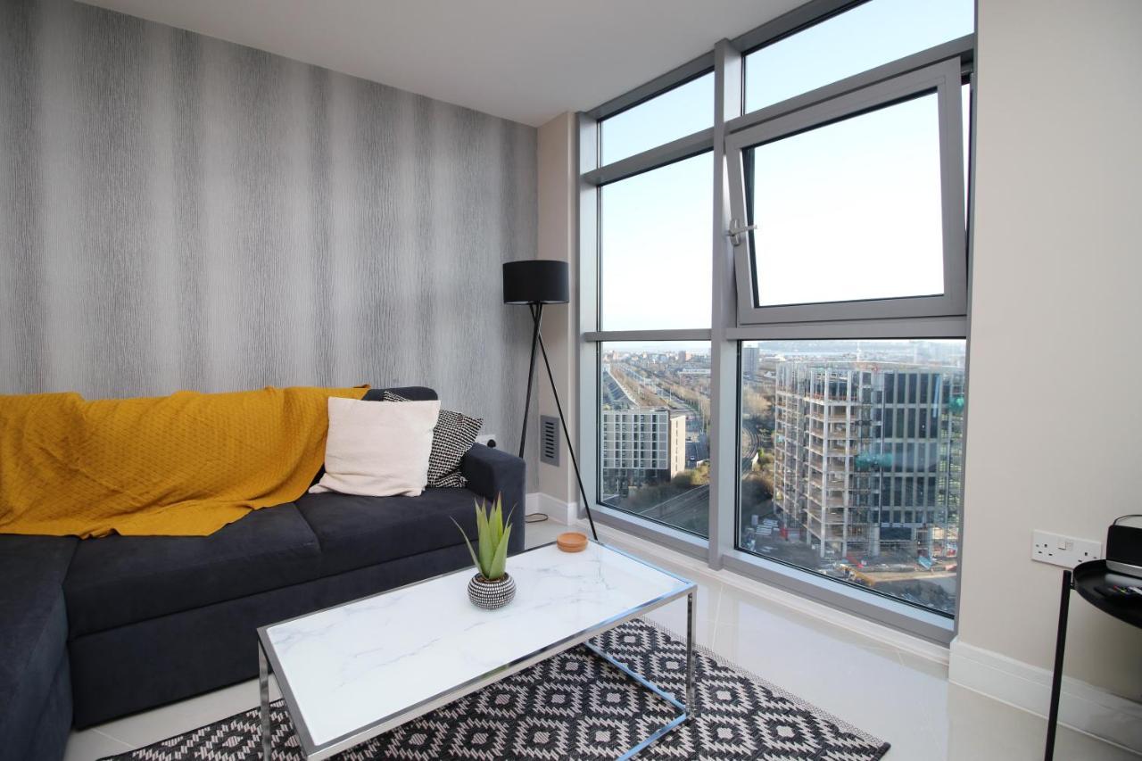 The Skyline - Luxury City Centre Flat With Designated Parking คาร์ดิฟฟ์ ภายนอก รูปภาพ